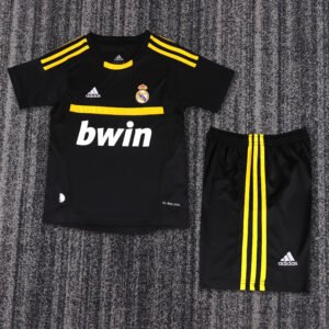 2011 12 Season Real Madrid Jersey 11/12 Black Goalkeeper Soccer Retro Jerseys kids (Jersey+Shorts)